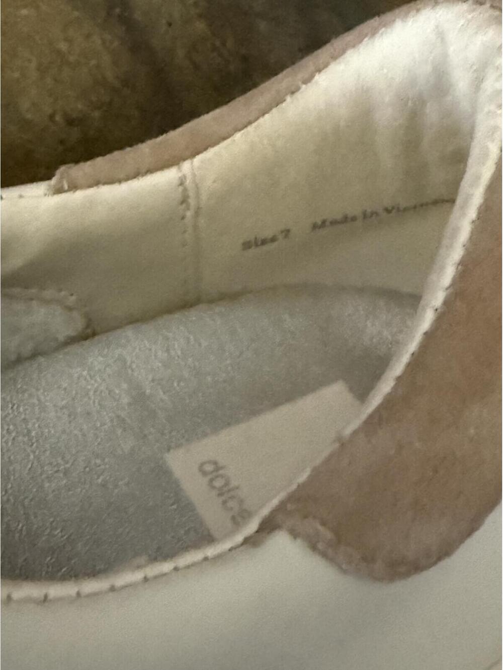 NEW Dolce Vita Women's Sneakers Size 7 White Sand Gold Lace Up Athleisure Casual - Picture 9 of 9